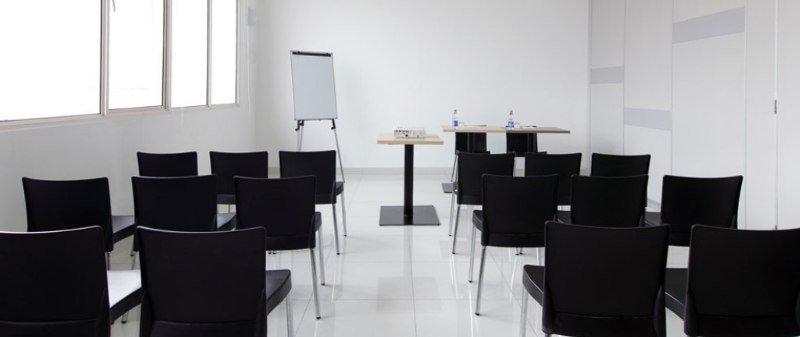 Amaris Hotel Panakkukang Makassar Buitenkant foto
