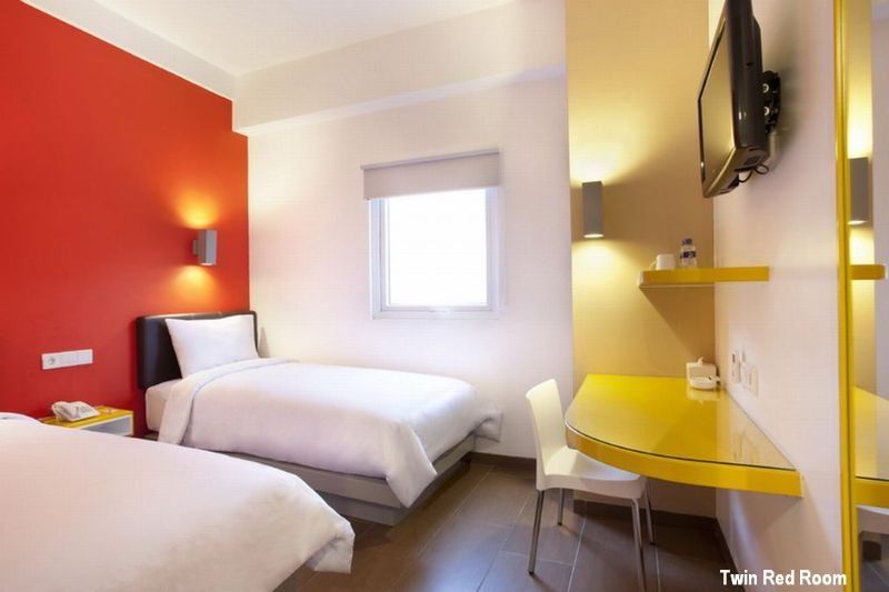 Amaris Hotel Panakkukang Makassar Buitenkant foto